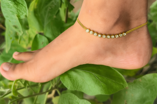 Elegant Gold-Plated Anklet with Sparkling Stone Detailing