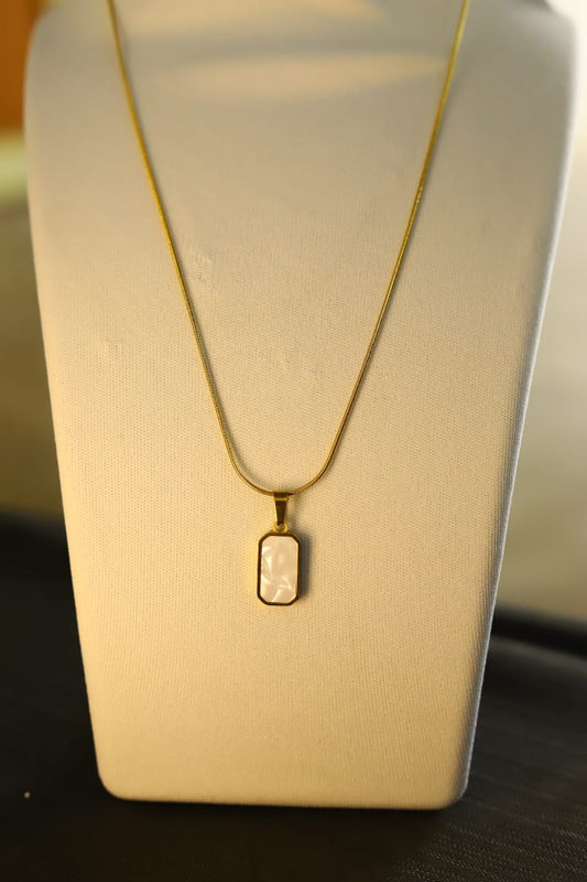 White Stone And Black Stone Gold Pendant Necklace