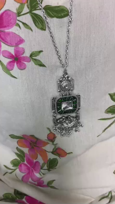 Silver Necklace & Earing Set – Green Stone Elegance