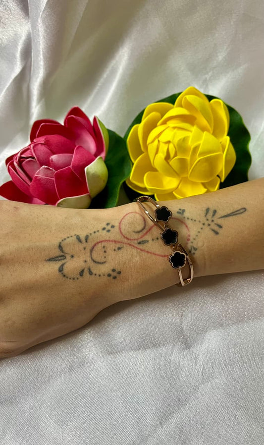 Rose Gold Clover Charm Kada – Triple Black Clover Design