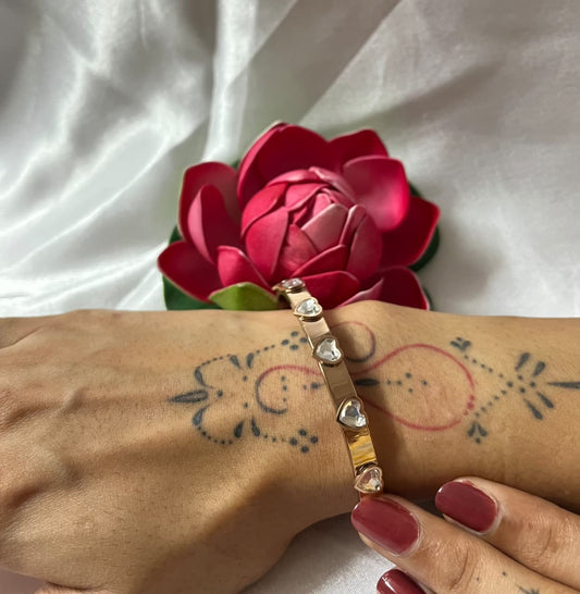 Rose Gold Crystal Heart Kada – Elegant Sparkle Design